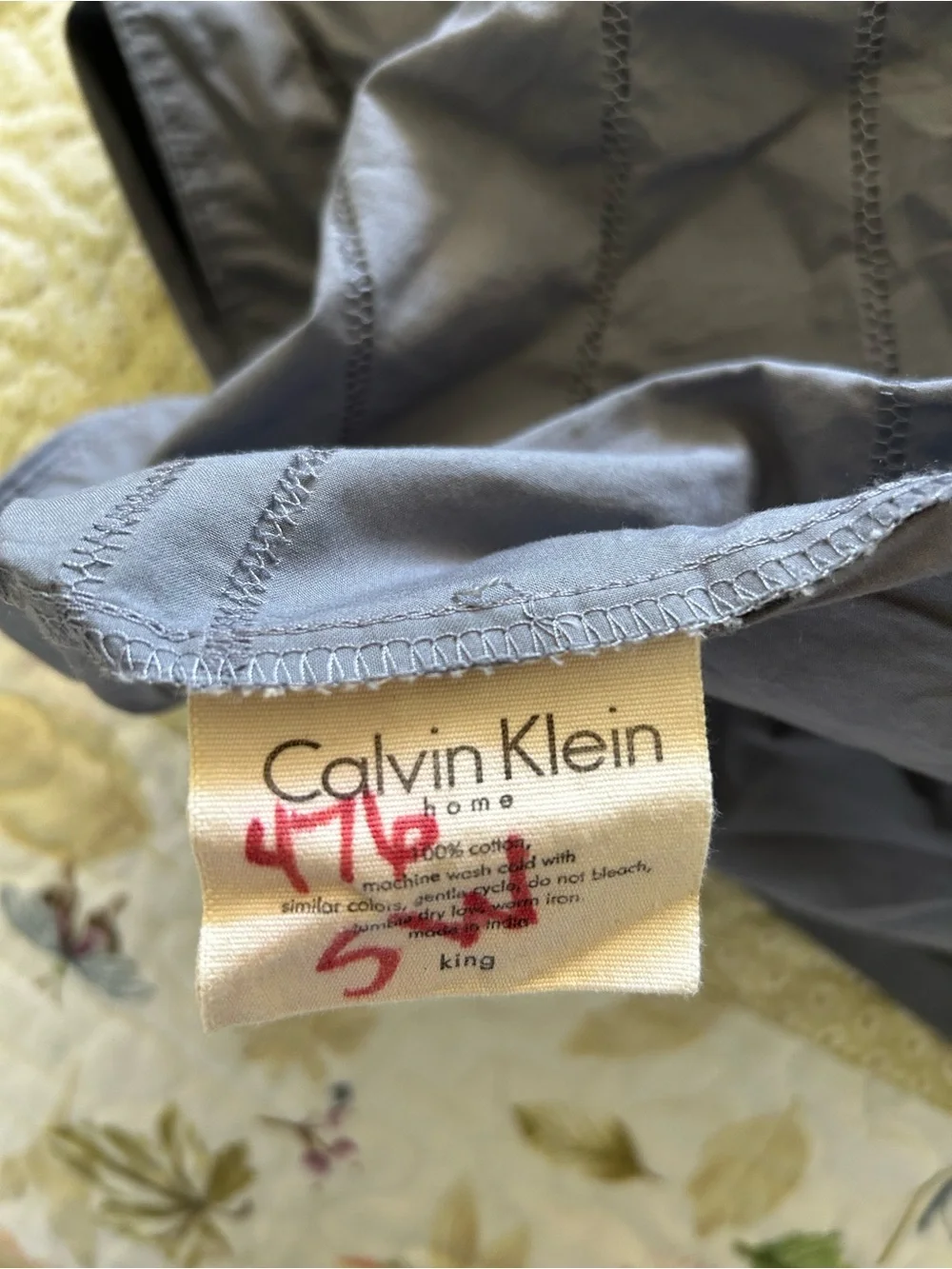 Calvin Klein Light Gray  Duvet Cover with Wavy Stitch Detail